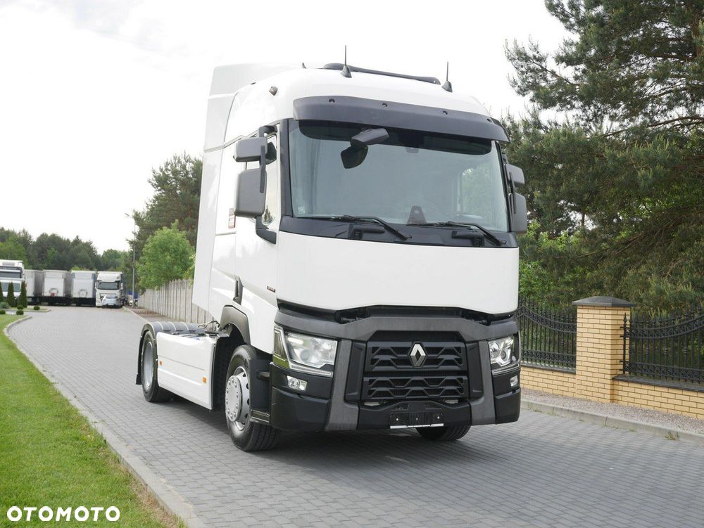 Renault T 440 / 13 L / Standard - 4