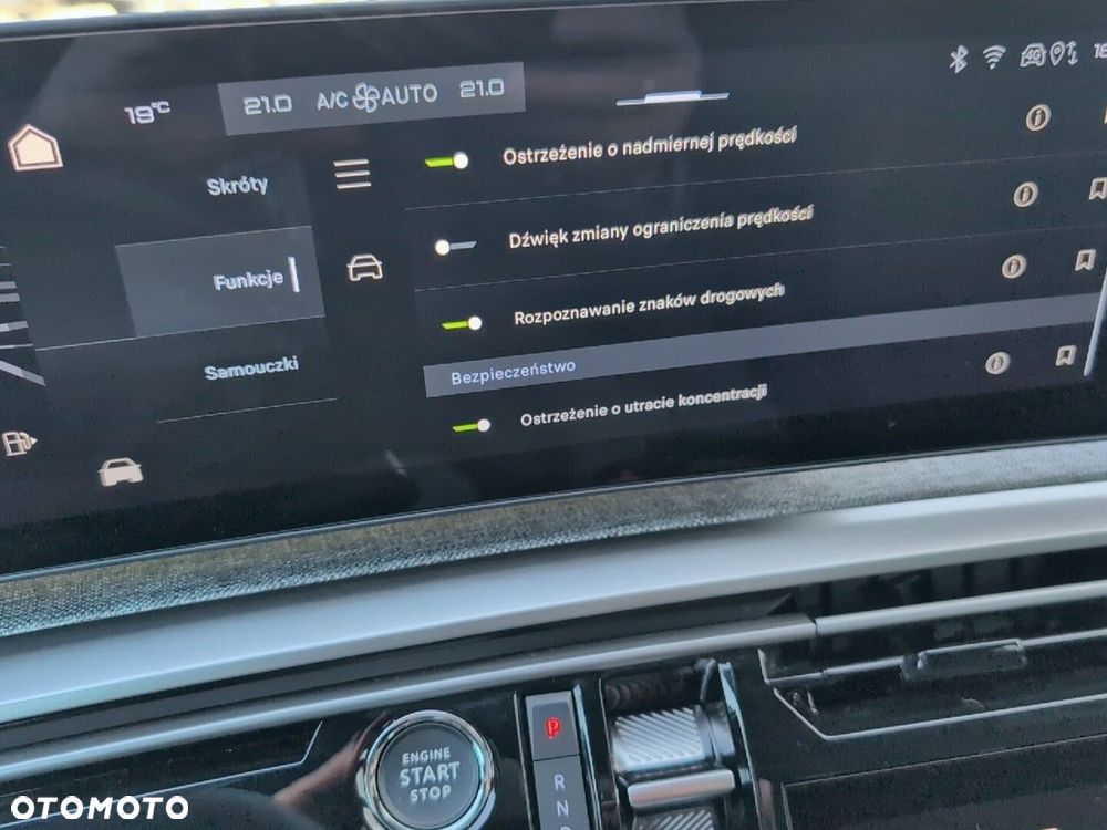 Peugeot 3008 1.6 PHEV 195 Allure S&S e-DCS7 - 28