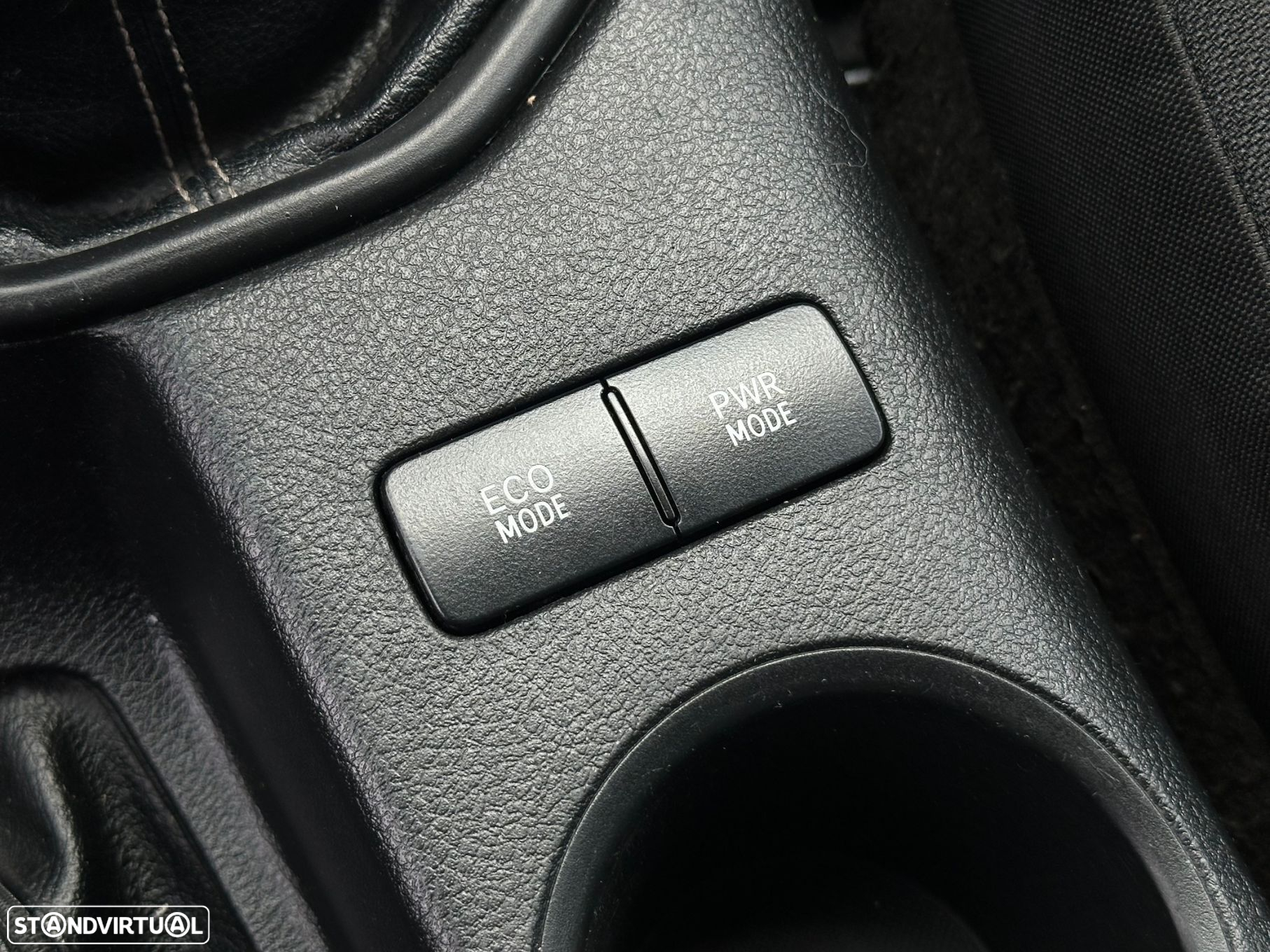 Toyota Hilux 2.4 D-4D 2WD CD - 11