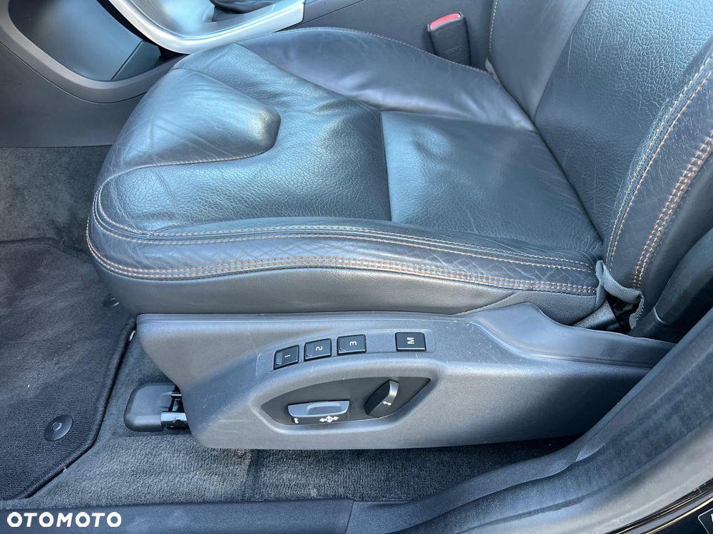Volvo XC 60 D4 AWD Geartronic Momentum - 16