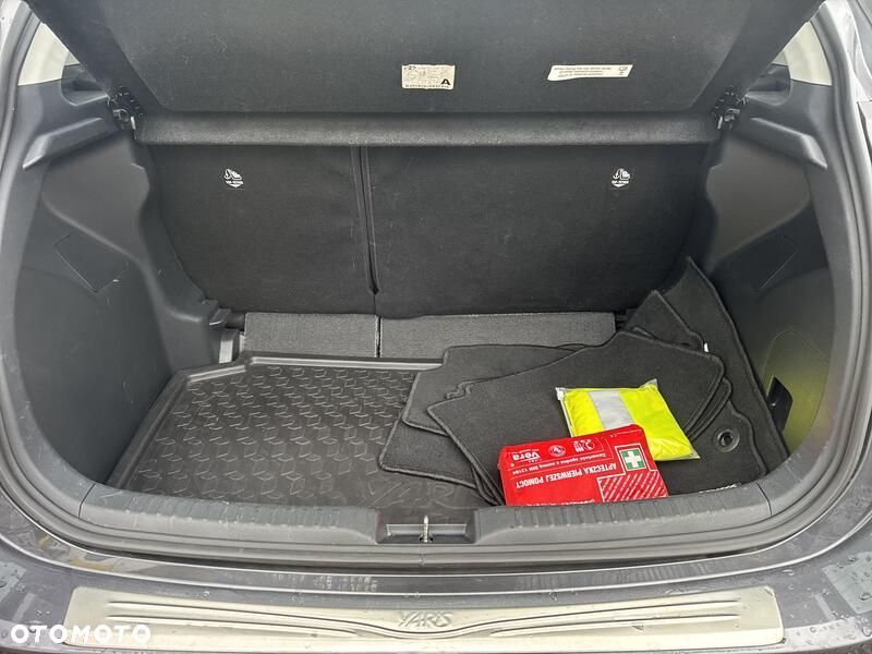 Toyota Yaris Hybrid 1.5 Comfort - 15