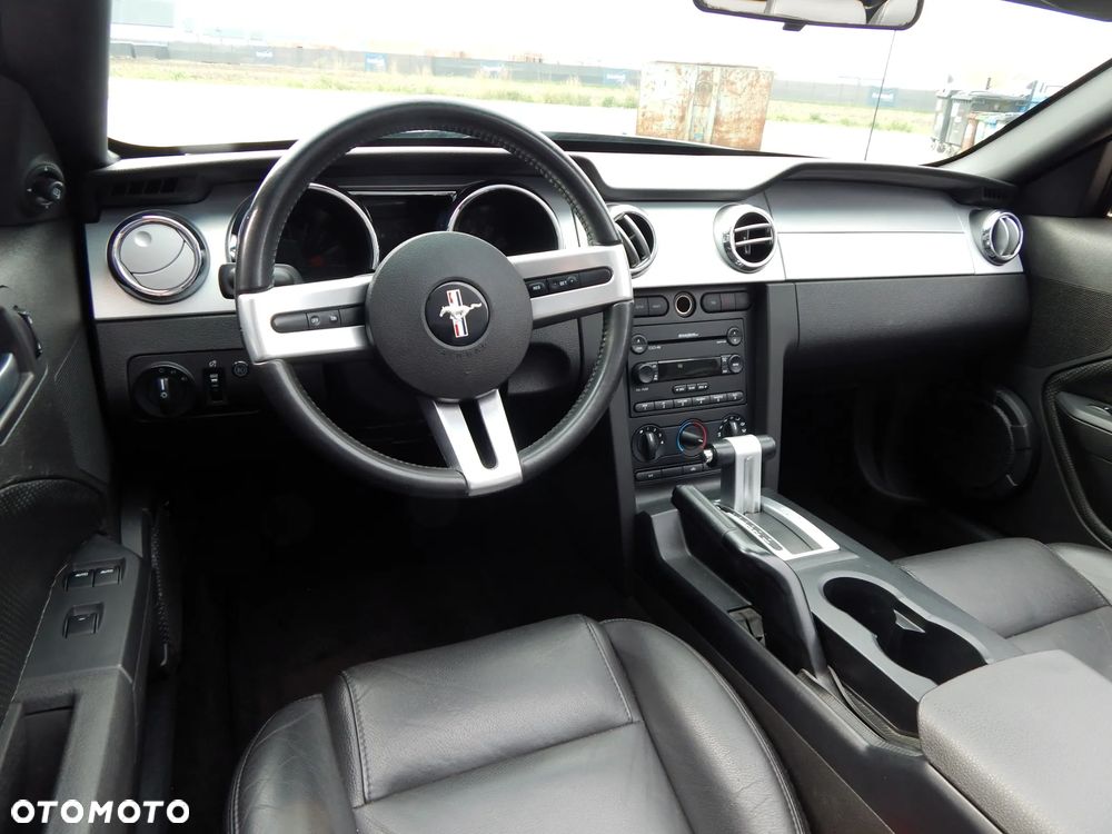 Ford Mustang - 23