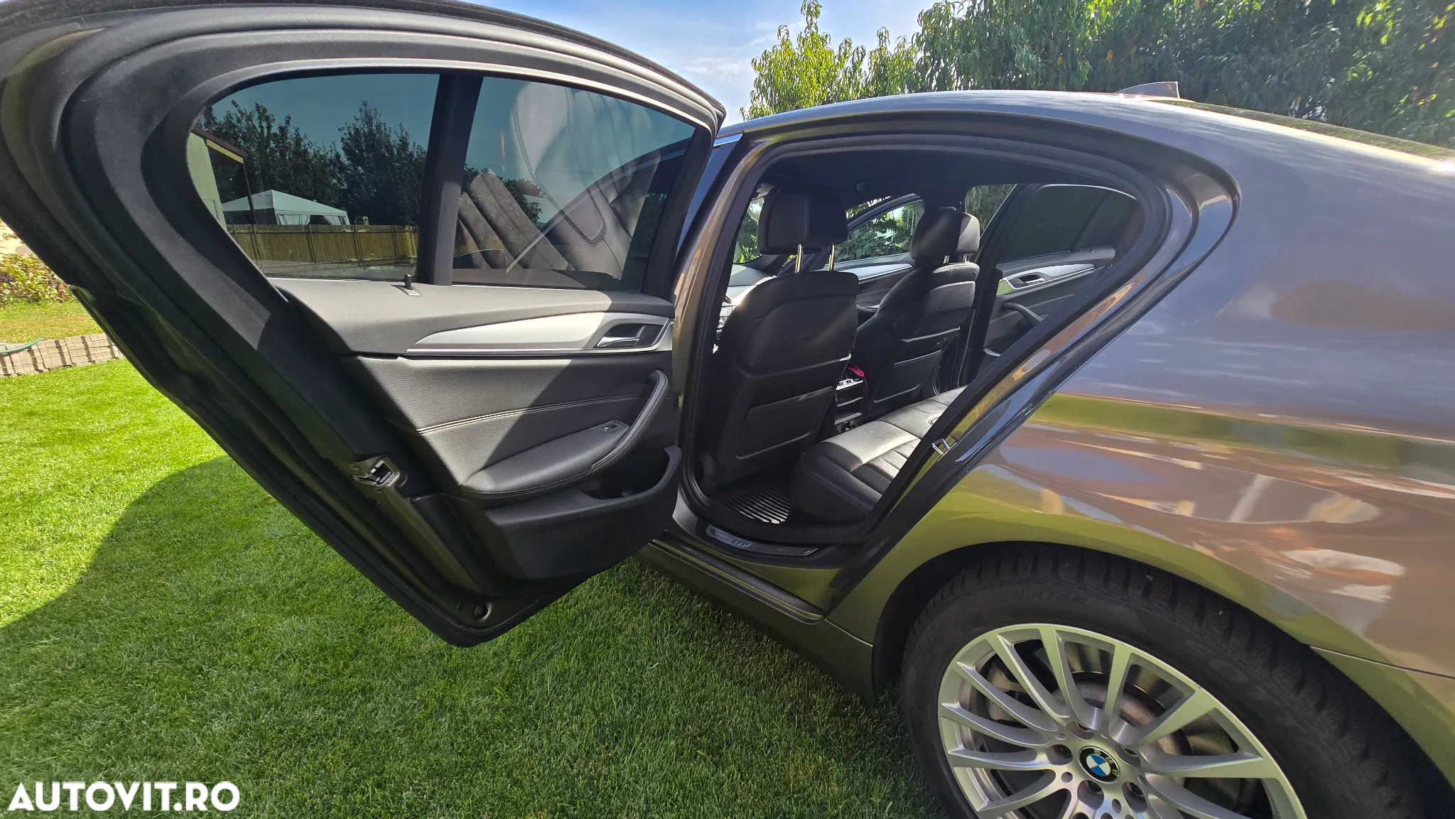 BMW Seria 5 520i AT - 18