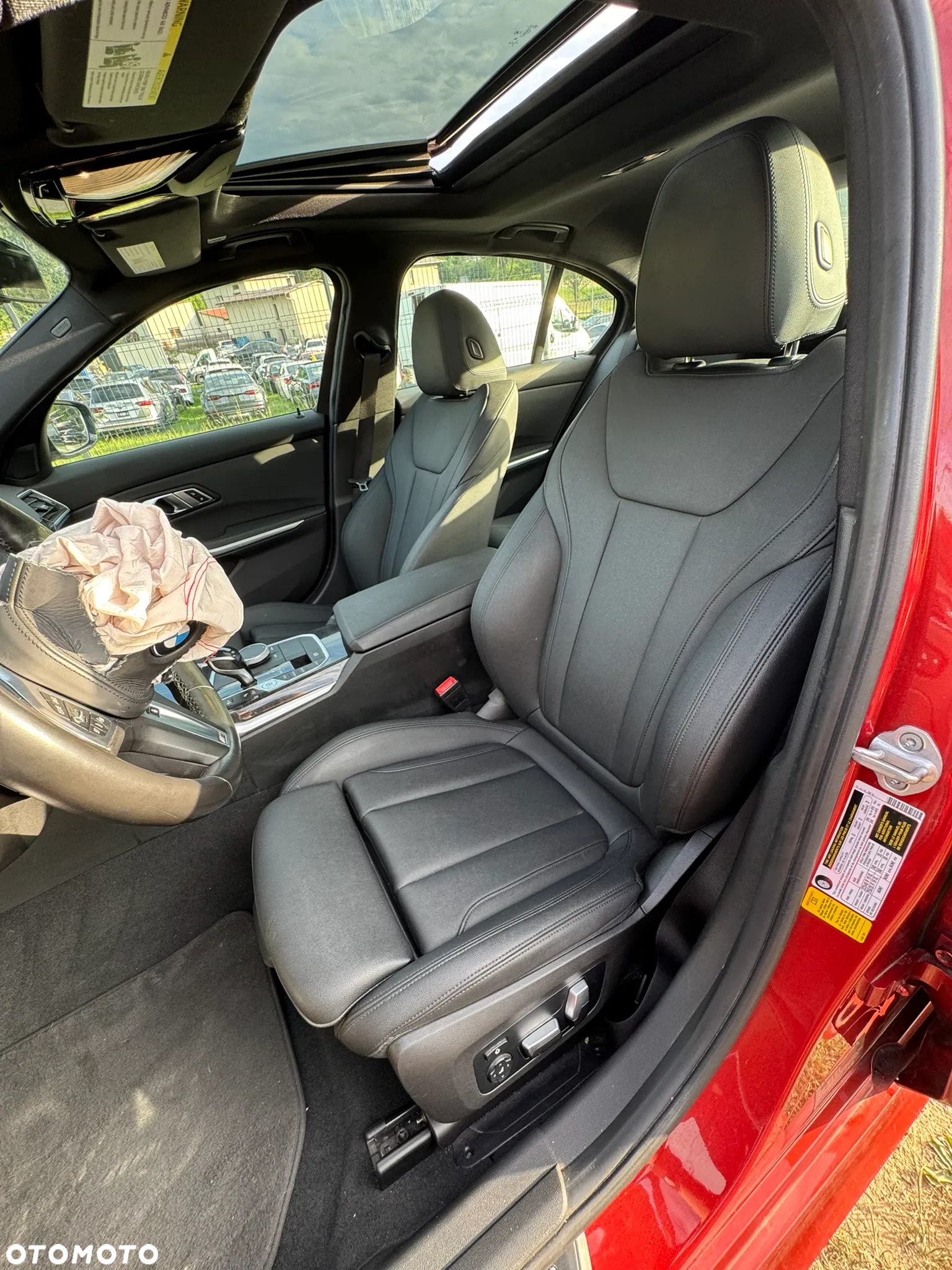 BMW Seria 3 330i M Sport - 16
