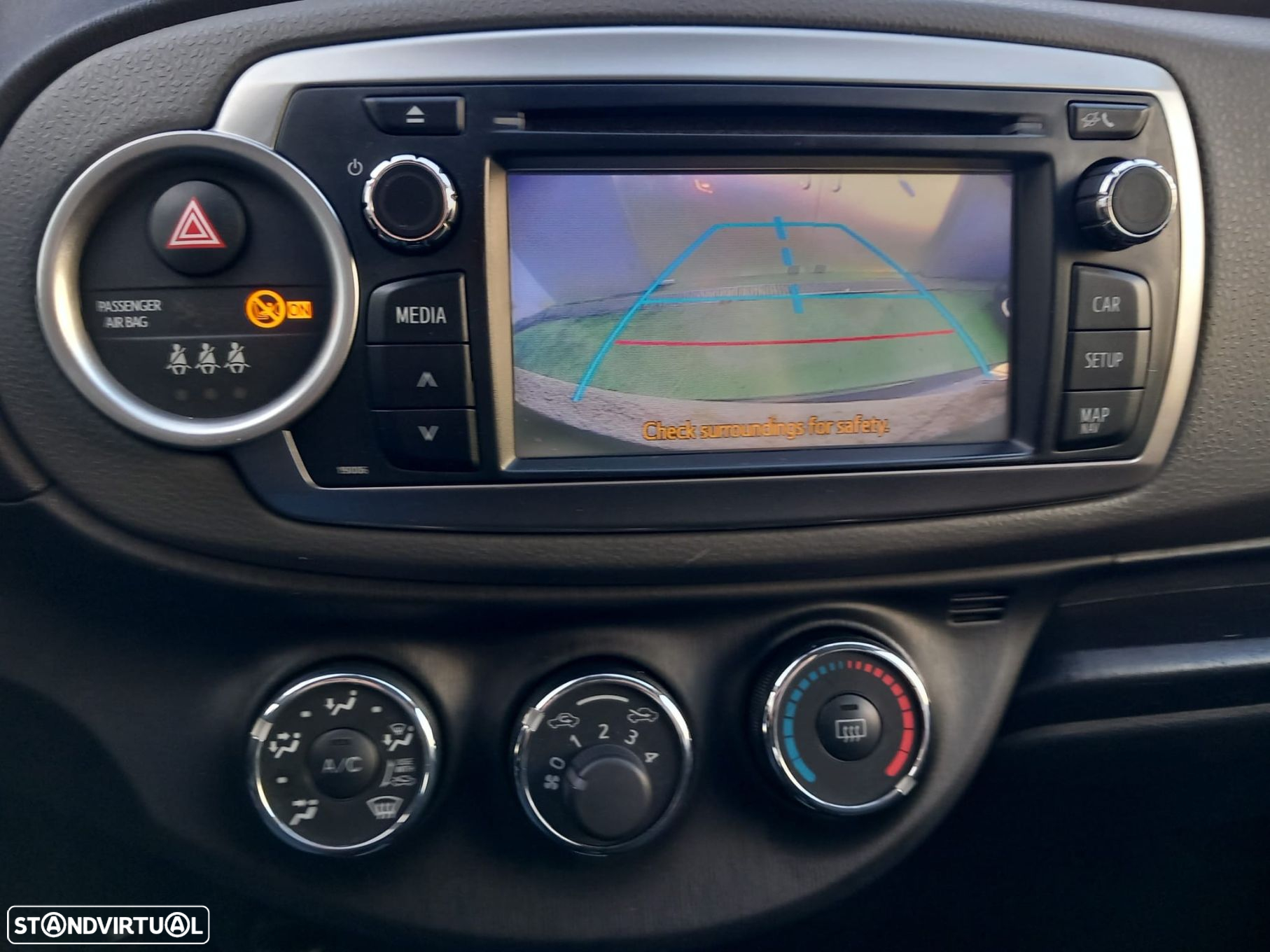 Toyota Yaris 1.0 VVT-i Comfort+P.Style +Navi - 17