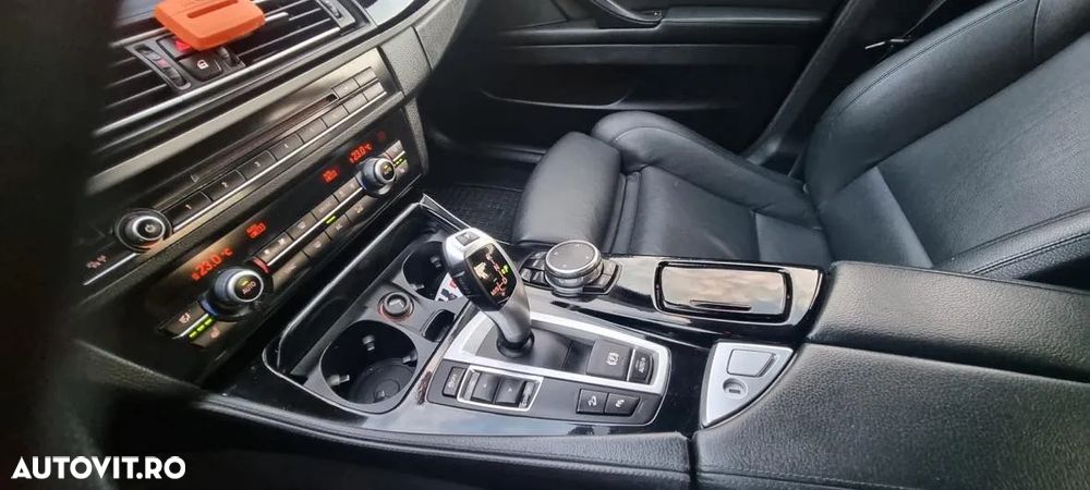 BMW Seria 5 520d xDrive Aut. Luxury Line - 10