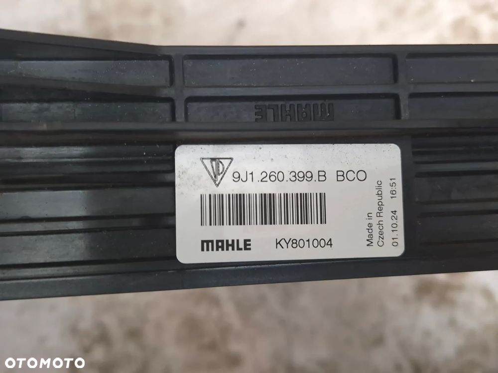 Chłodnica Porsche Taycan 9J1 9J1260399B - 3