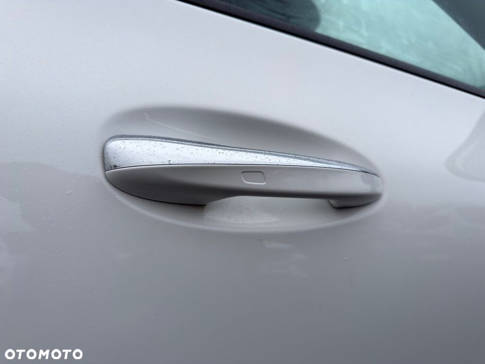 Mercedes-Benz GLA 200 AMG Line - 10