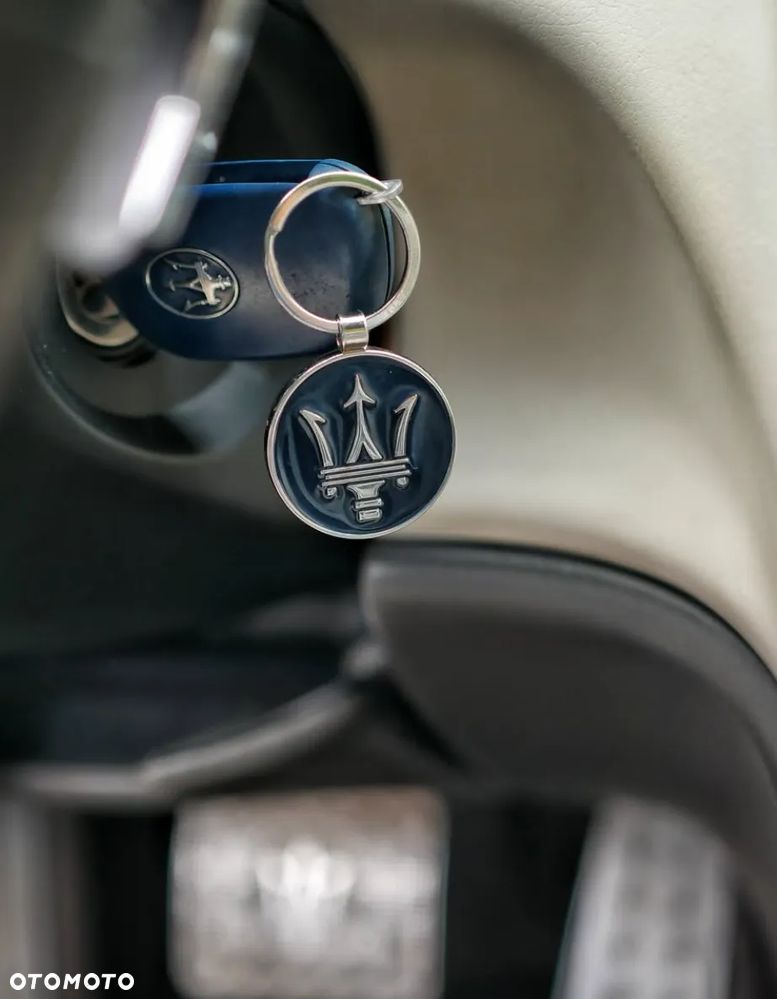 Maserati GranTurismo S Automat - 27