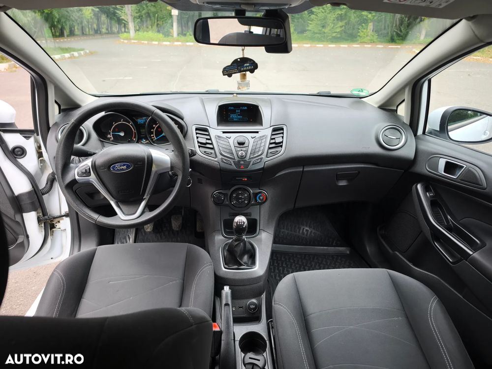 Ford Fiesta 1.5 TDCi Ambiente - 6