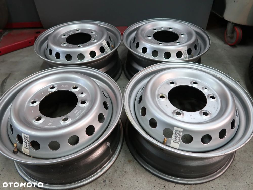 Oryginalne Felgi stalowe IVECO 2025r 16'' - 6