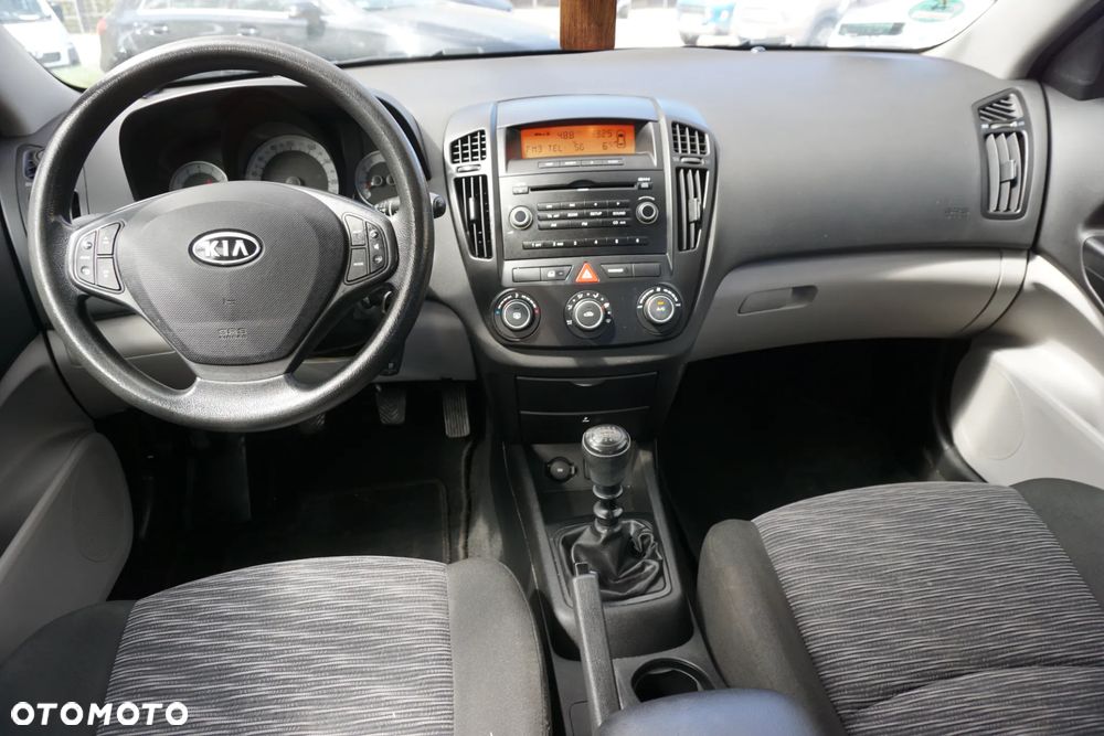 Kia Ceed 1.4 Comfort + - 11