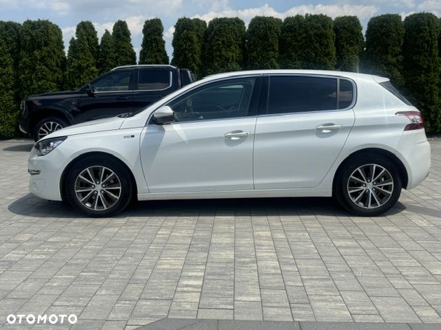 Peugeot 308 - 8