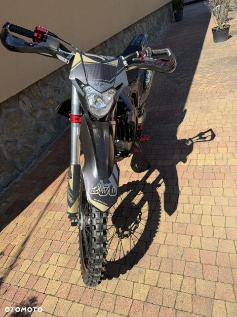 Barton NXT 250 - 4