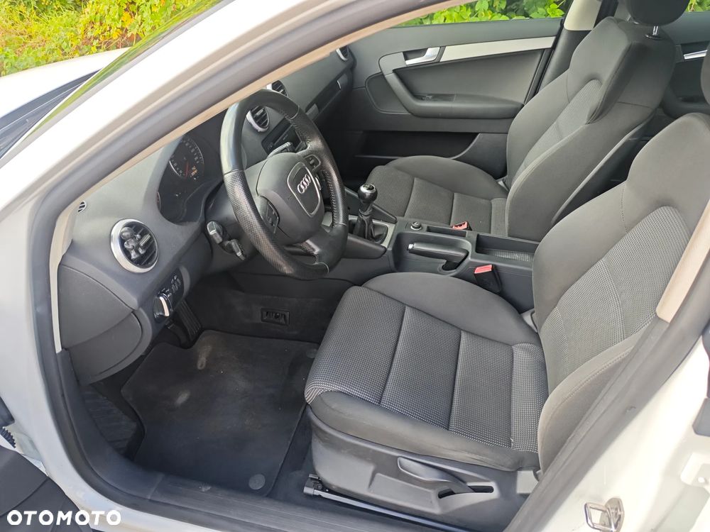 Audi A3 3-drzwiowe 2.0 TDI DPF Attraction - 5