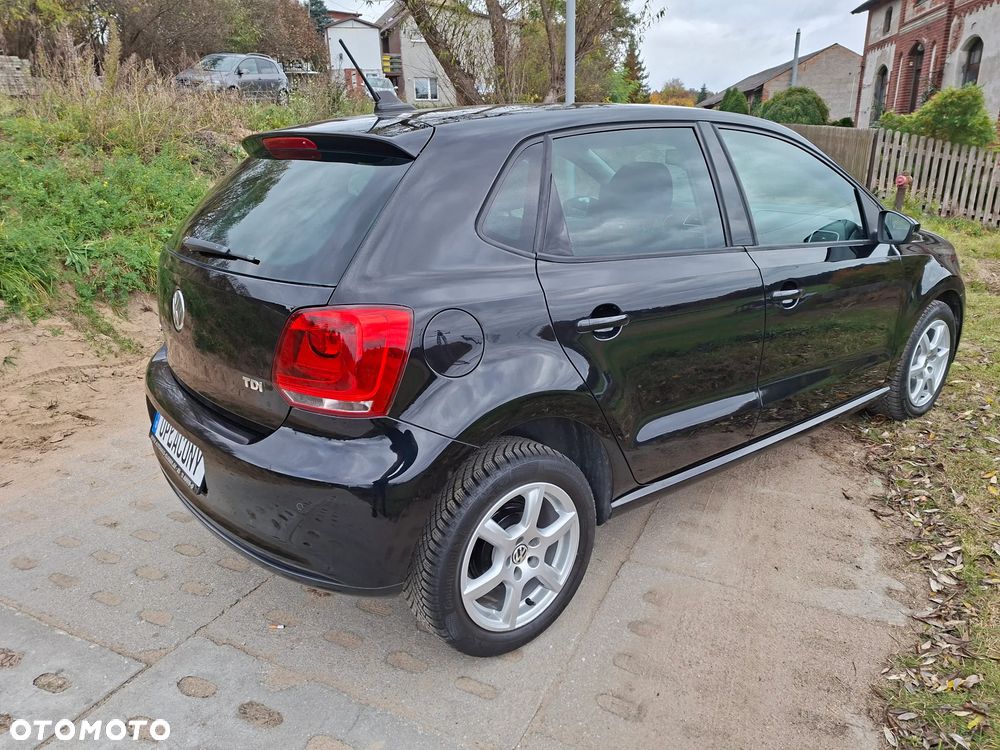 Volkswagen Polo 2011 photo 2