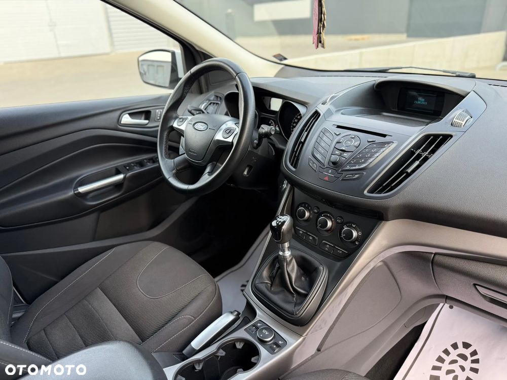 Ford Kuga - 18
