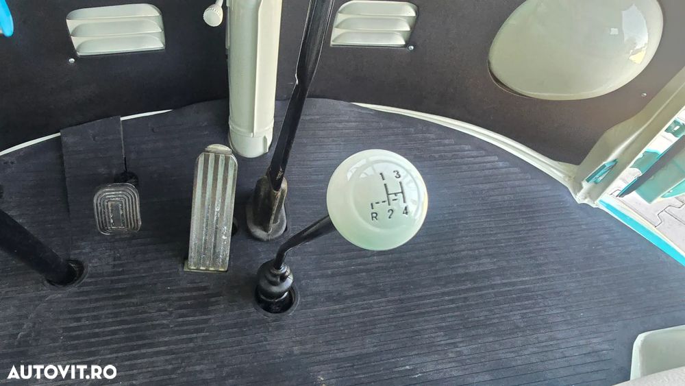 Volkswagen Transporter - 21