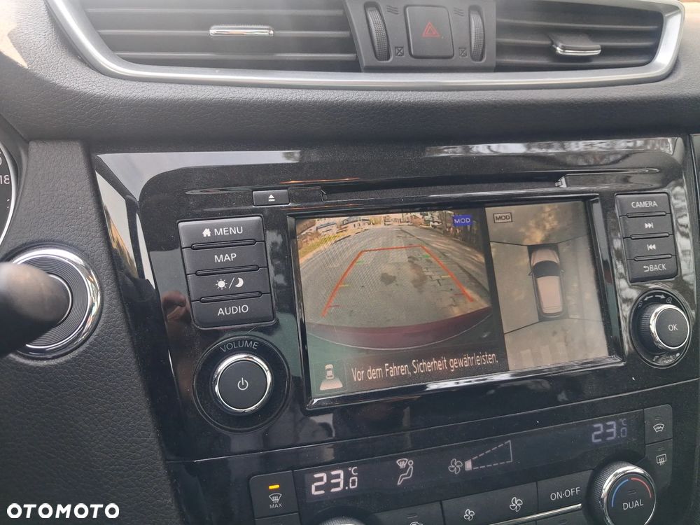 Nissan Qashqai 1.3 DIG-T AKARI - 17