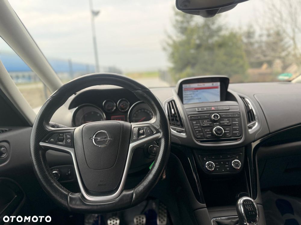 Opel Zafira 2.0 CDTI Enjoy - 14