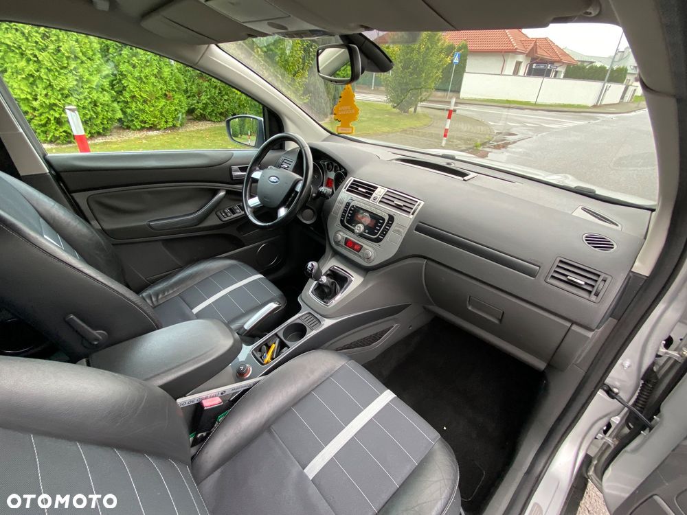 Ford Kuga 2.0 TDCi 4x4 Titanium - 11