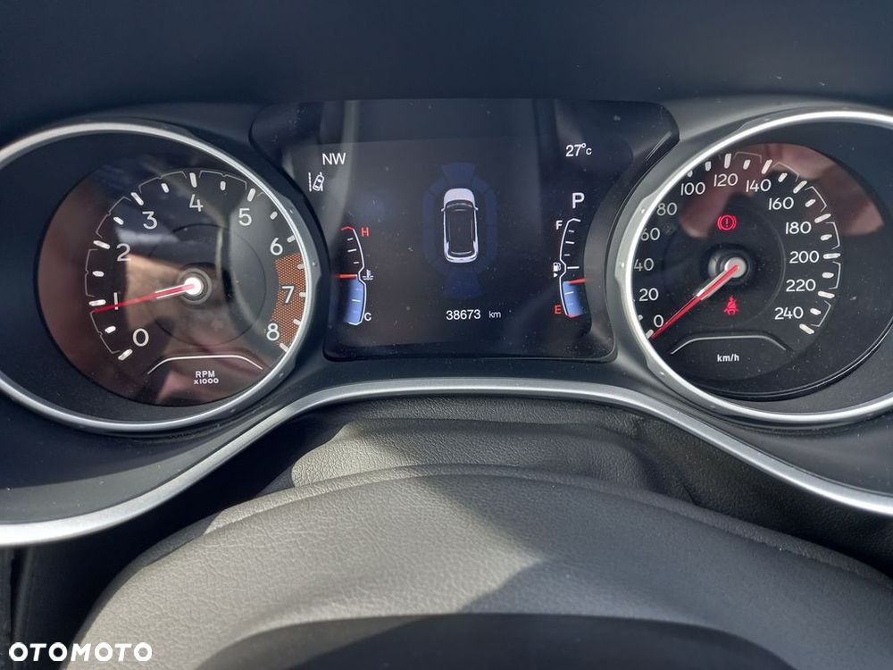 Jeep Compass - 12