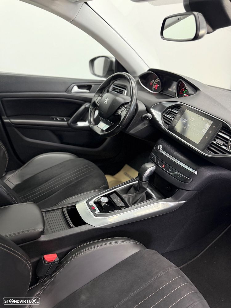 Peugeot 308 SW - 11