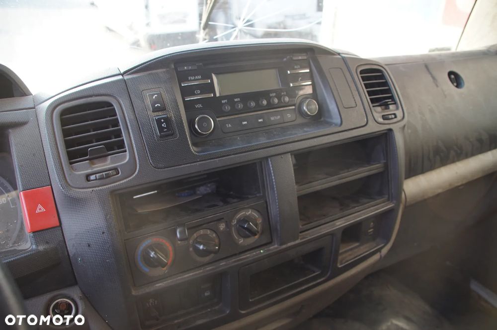Auto na części - Renault Maxity 140 DXi 2.5 136 KM YD25K3LD 2014R Silnik Skrzynia Drzwi Lampa Szyba Lusterko Zderzak Kabina Paka Sterownik Moduł Czujnik Deska Kokpit Licznik Kierownica - 13