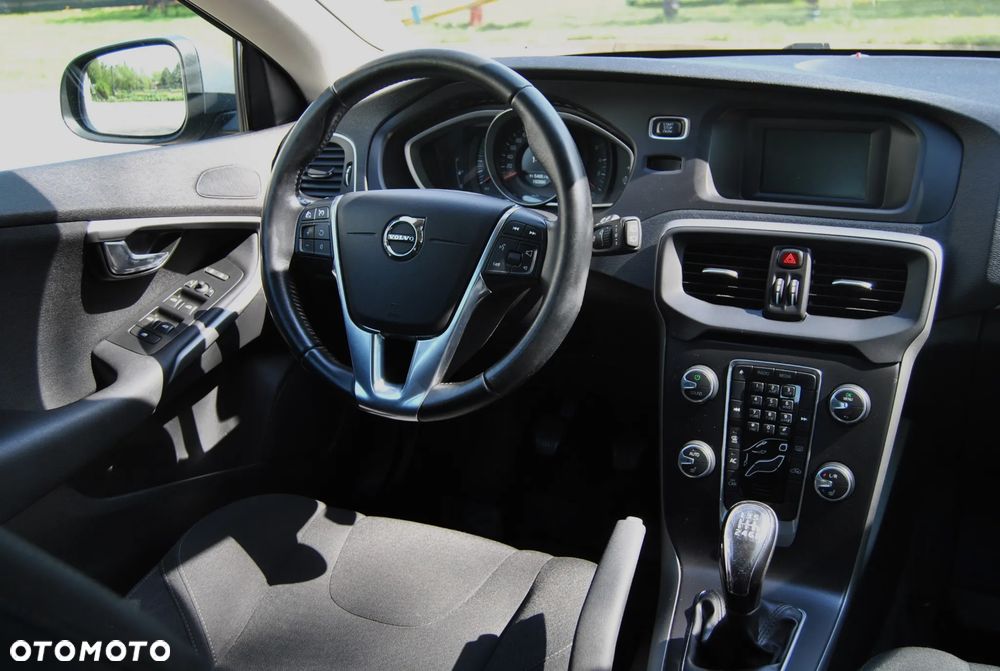 Volvo V40 D2 Drive-E Summum - 11