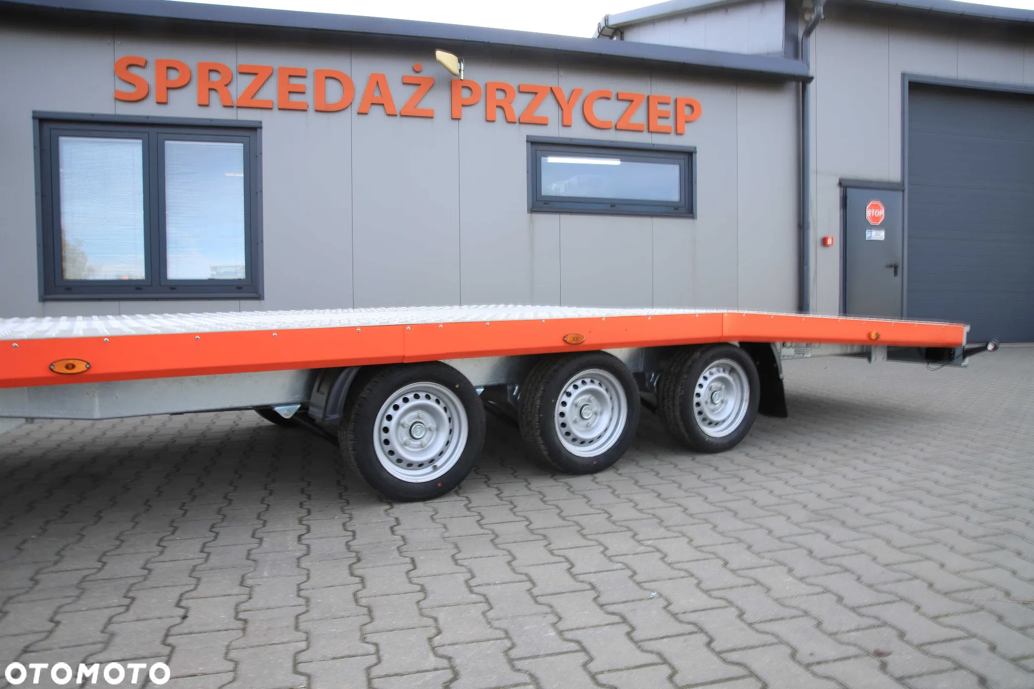 Niewiadów Jupiter kolorowa blenda 5.5x2.1 wypełnienie alu ryfel 3 osie koła 195R13C DMC 3500 kg - 18