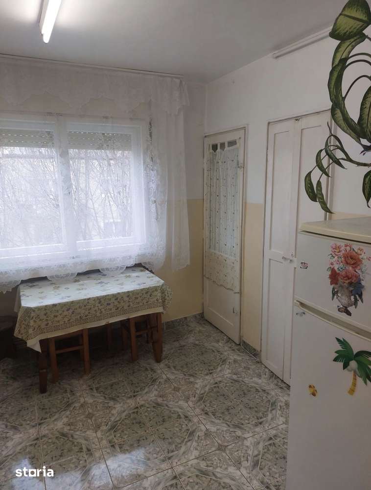 Apartament cu 2 camere, semidecomandat, etaj 4 din 4 , Blv. Muncii, Mi — fotografia 3