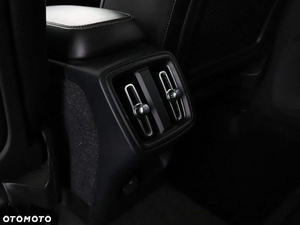 Volvo XC 40 D3 AWD - 39