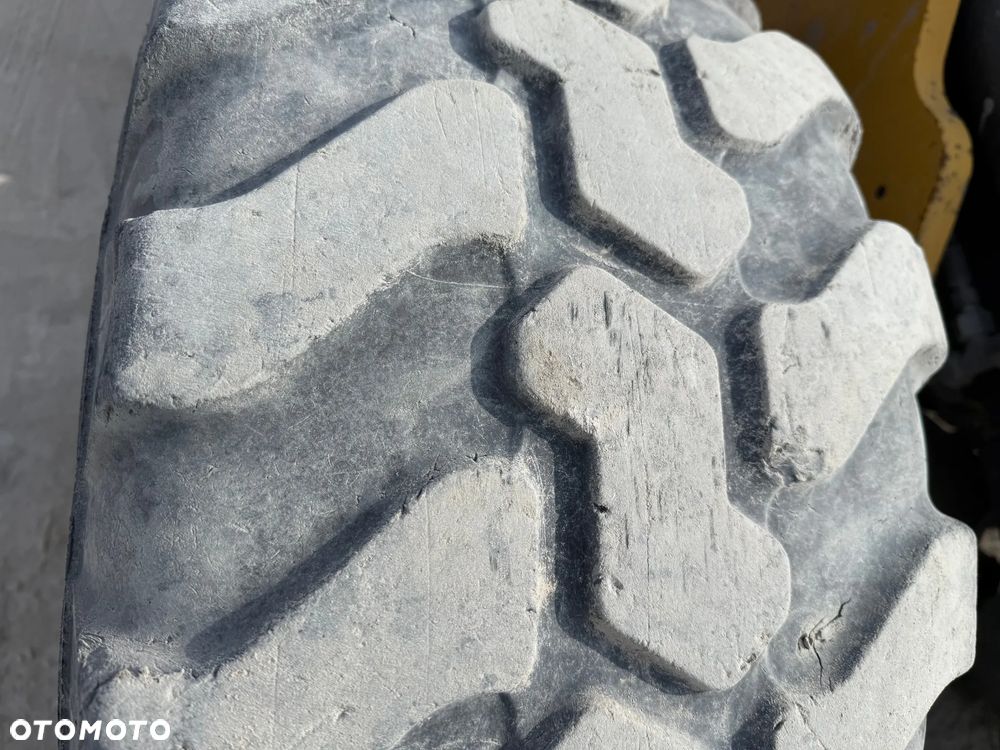 Mecalac AX850 / 6 ton / Krokodyl / Widły - 14