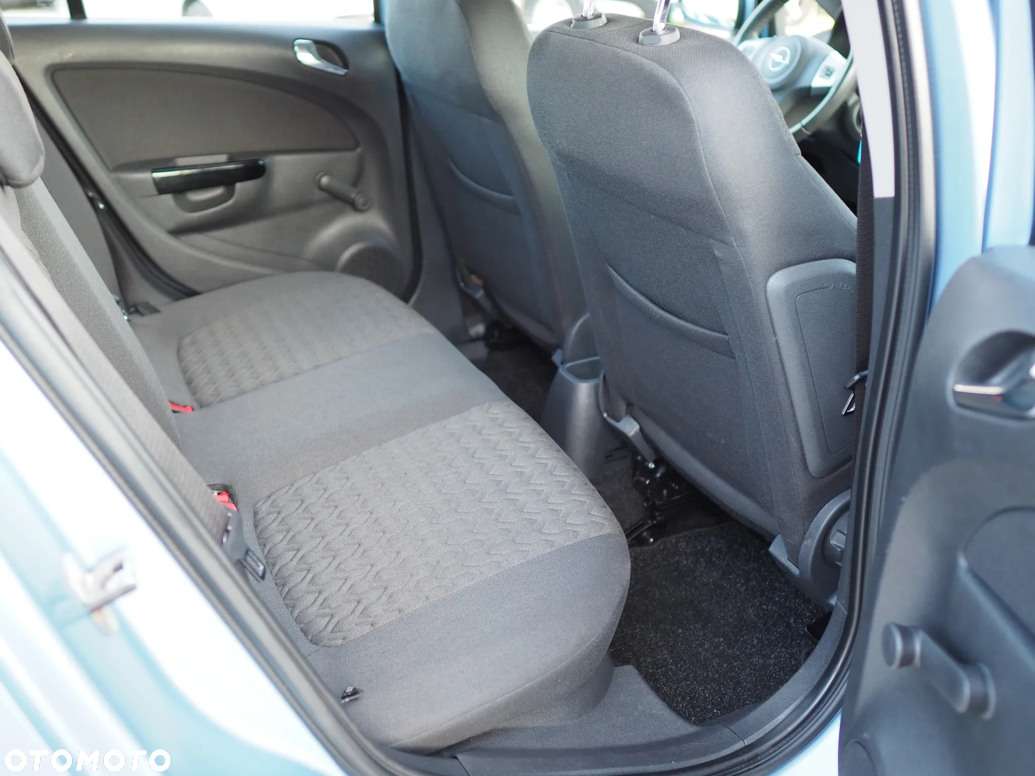 Opel Corsa - 18