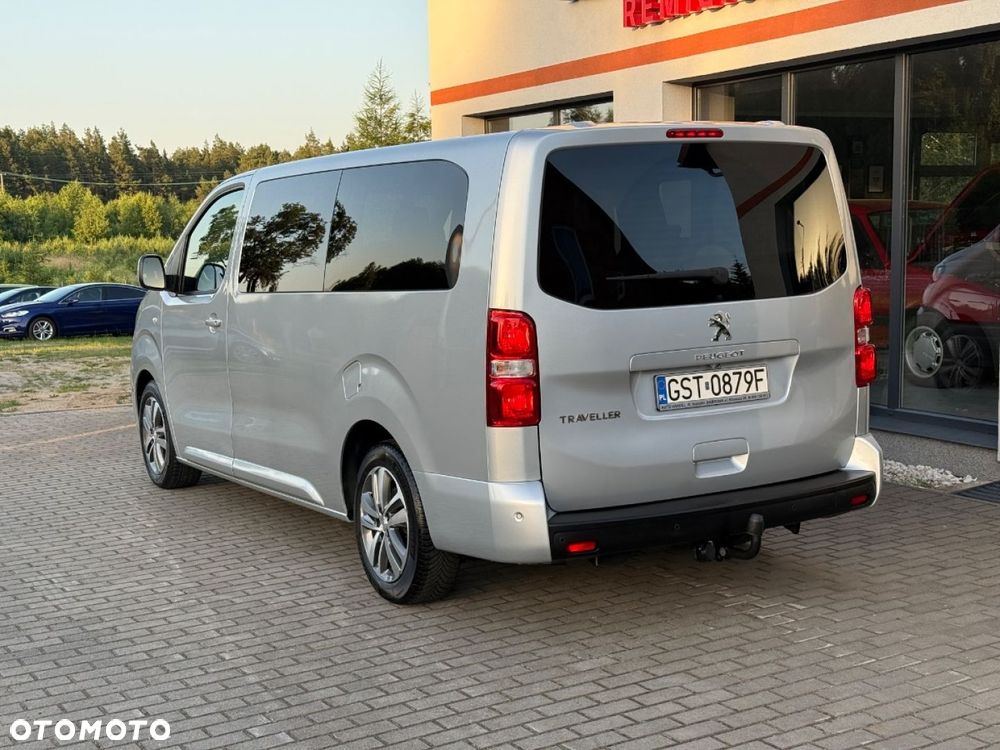 Peugeot Traveller - 12