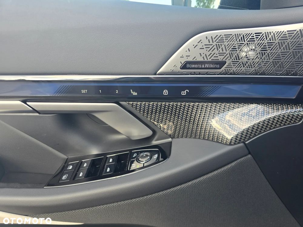 BMW i5 83.9kWh M60 xDrive - 18