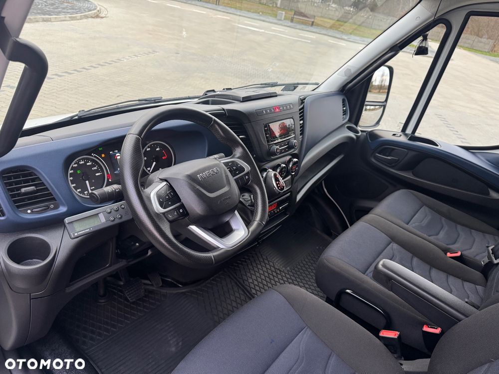 Iveco Daily‼️72C18‼️3.0 HI-MATIC Chłodnia/Mroźnia zakres -32C/+22C THERMO KING V-500 MAX Źródło Zasilania 400V Grube Ściany/Podłoga Przegroda komorowa‼️ Full LED na bliźniaku Salon Polska Poduszki Pneumatyczne DMC7200kg - 26