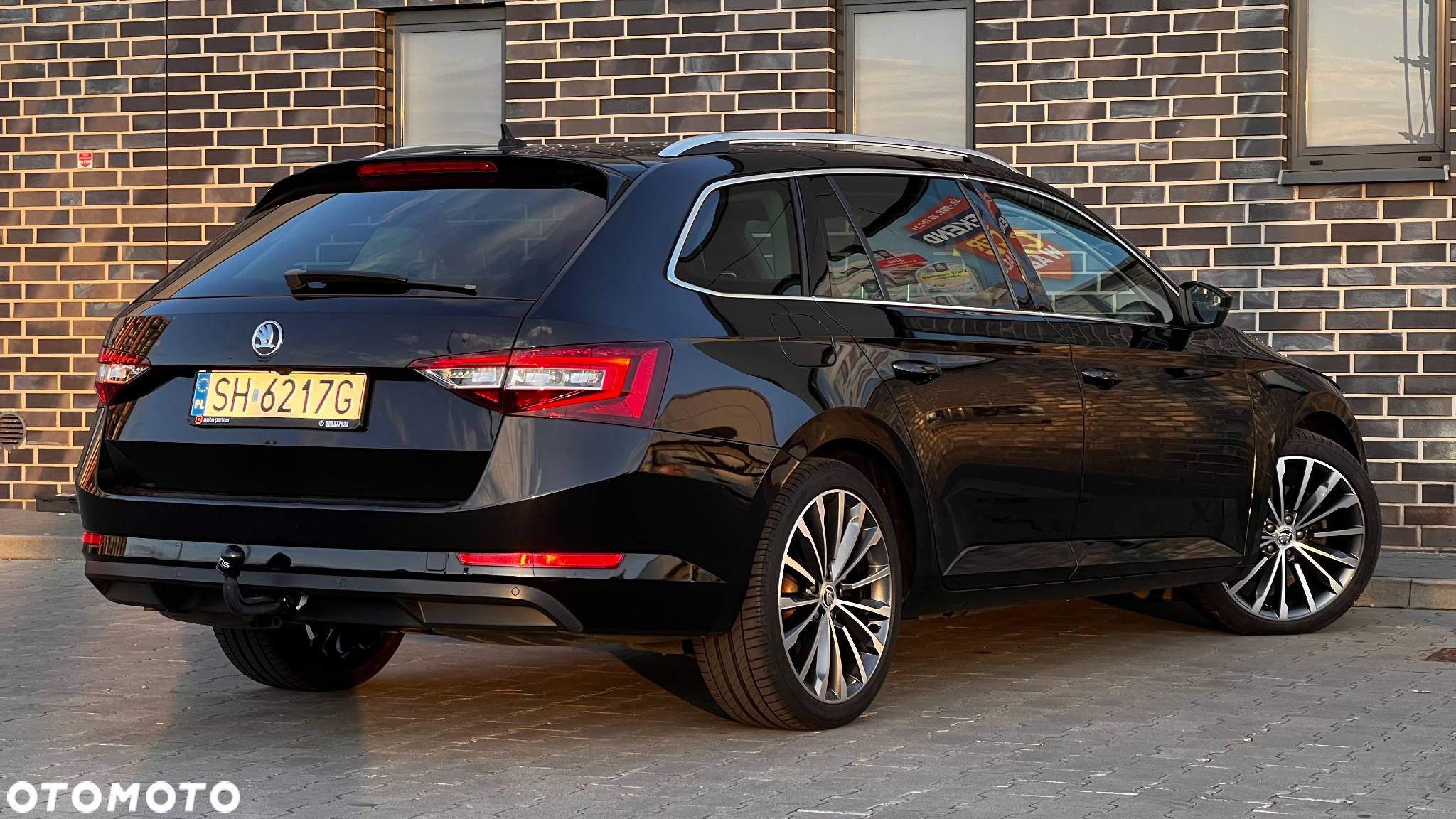 Skoda Superb 2.0 TDI 4x4 DSG L&K - 24