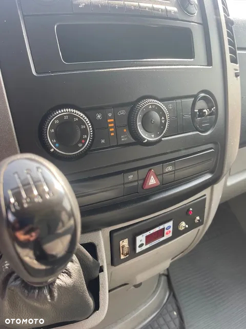 Volkswagen Crafter - 9