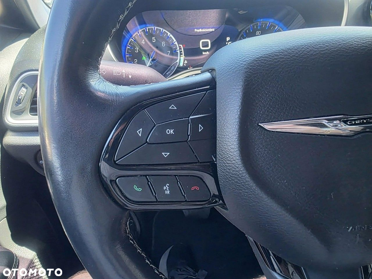 Chrysler Pacifica - 15