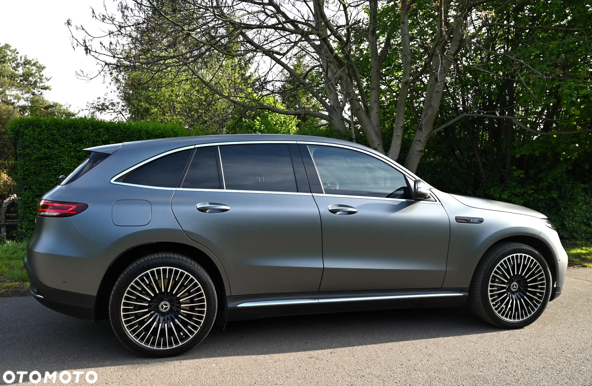 Mercedes-Benz EQC - 24