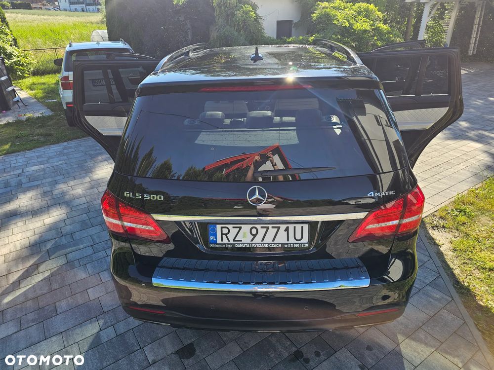 Mercedes-Benz GLS - 30