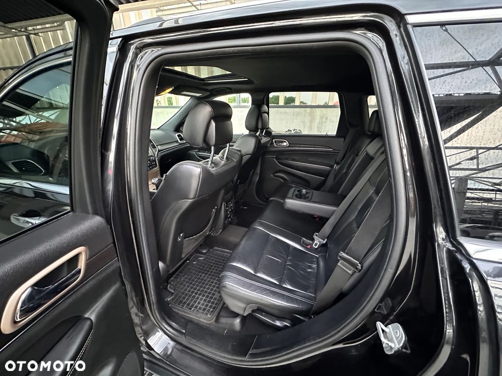 Jeep Grand Cherokee - 15