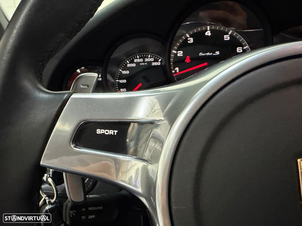 Porsche 911 (991) Turbo S - 30