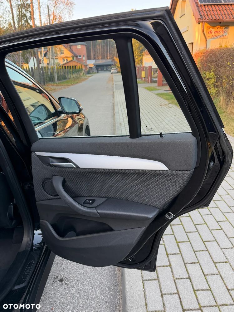 BMW X1 xDrive18d xLine - 34