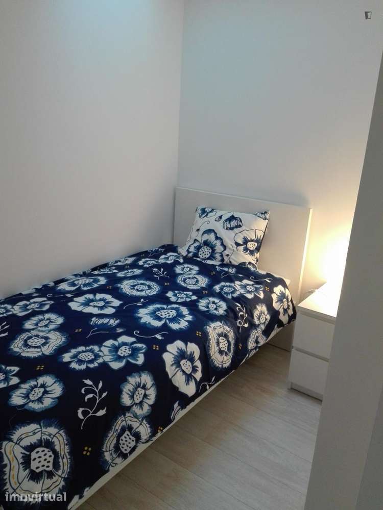 Quarto - localizado em Sete Rios Lisbon - Grande imagem: 2/14