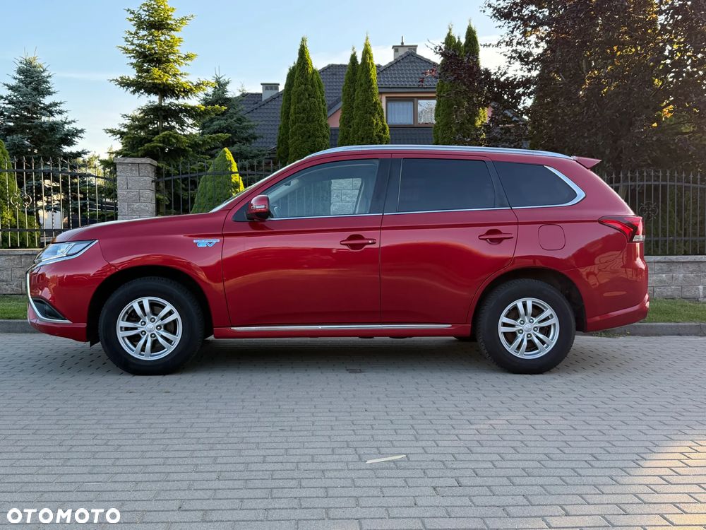 Mitsubishi Outlander Intense + - 2
