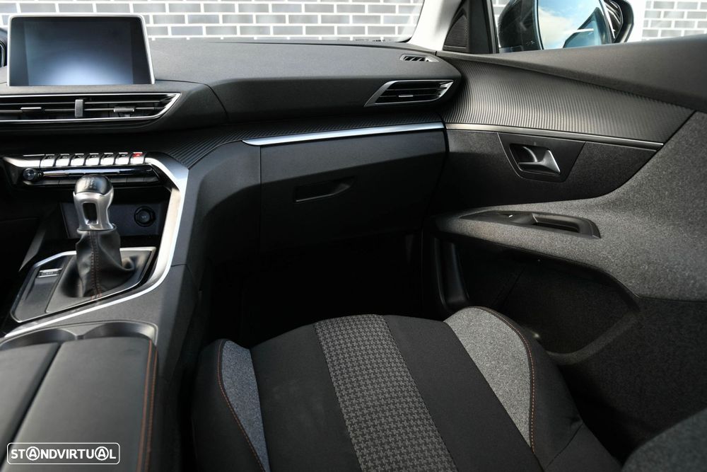 Peugeot 3008 1.5 BlueHDi Active - 26