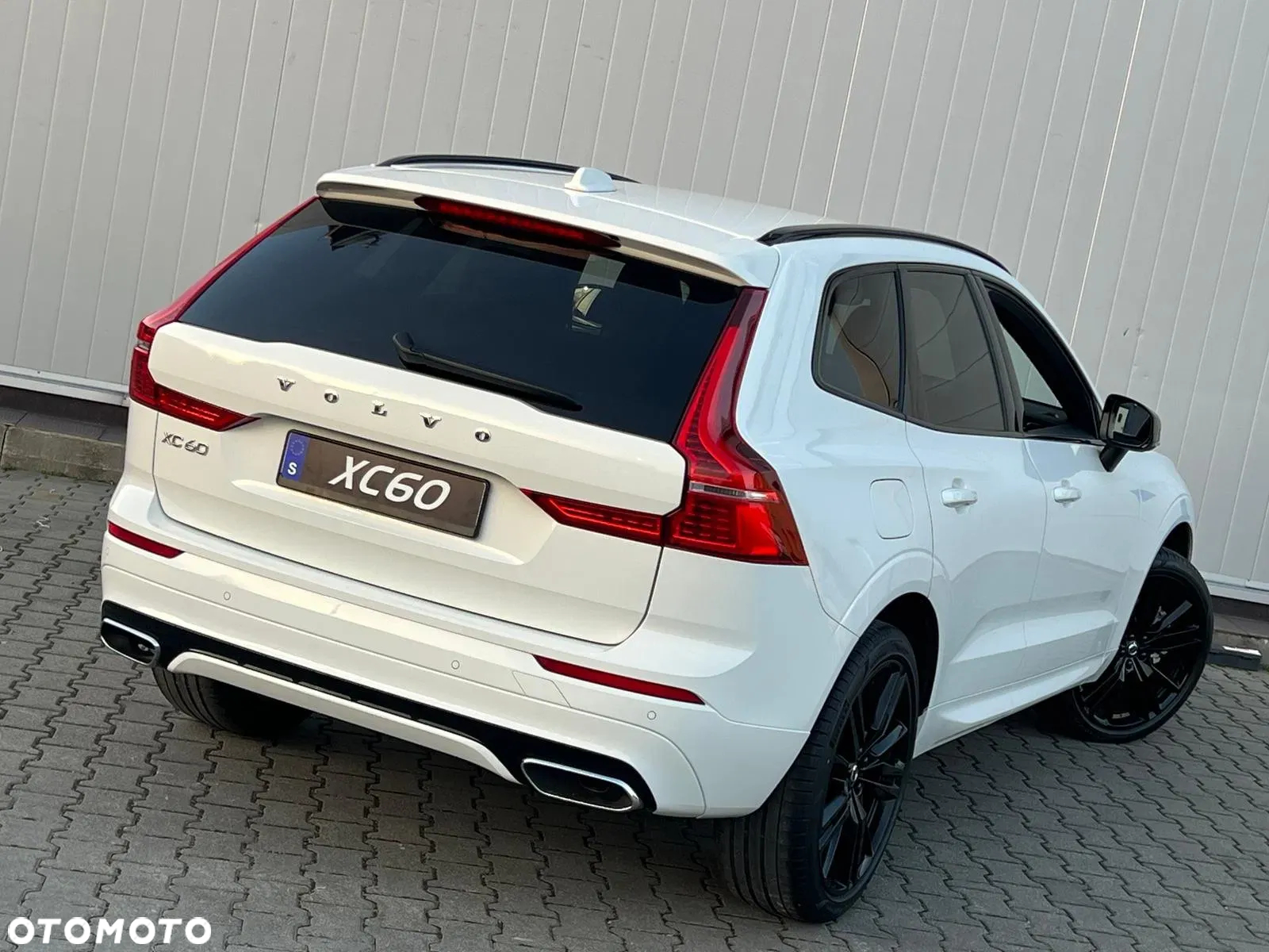 Volvo XC 60 T5 AWD R-Design - 14