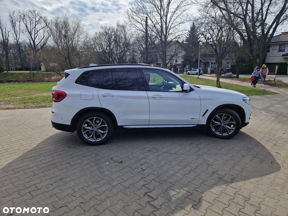 BMW X3 xDrive20i GPF xLine - 10